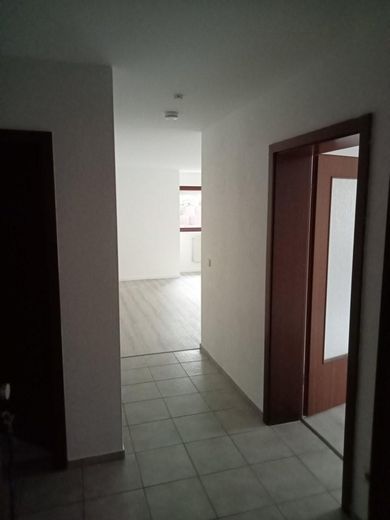 Helle 2-Zimmer-Souterrainwohnung – für Singles & Paare oder als Kapitalanlage – frei ab 01.12.2026 – Flur