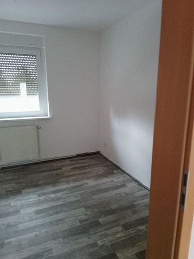 Gemütliche 2-Zimmer mit Dusche und Laminat in guter Lage! Garten mgl. – 1000032450