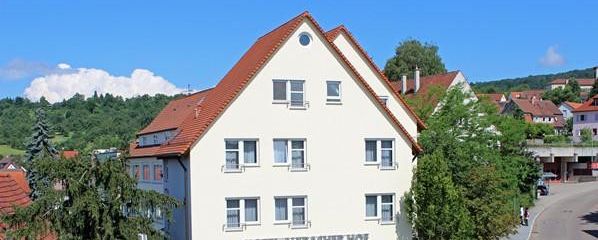 3-Sterne Businesshotel mit 64 Zimmern – Vorderansicht