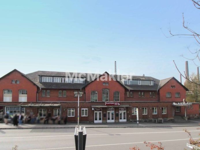 Parel uit de Gründerzeit aan het UNESCO-werelderfgoed – monumentaal beschermd stationsgebouw in Völklingen – Foto 1