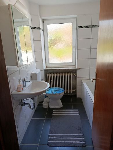 Zweifamilienhaus in Toplage, Ruheoase mit Pool am Stadtrand von Friedberg/Augsburg, Hochzoll – Bad Erdgeschoß
