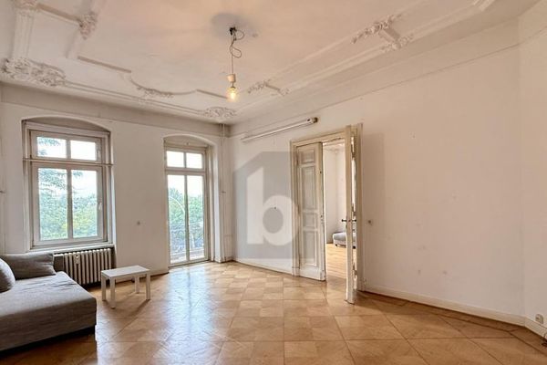 SUPERBE LOGEMENT ANCIEN DANS UN EMPLACEMENT DE PREMIER CHOIX PRÈS DU VIKTORIAPARK