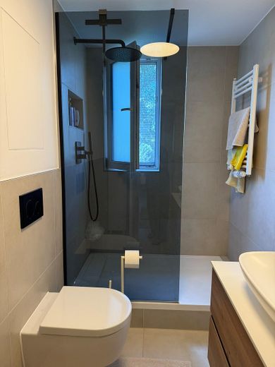 Stilvolle kernsanierte 3-Zimmer-Wohnung mit hochwertiger Ausstattung im Duisburger Dellviertel – Foto 7