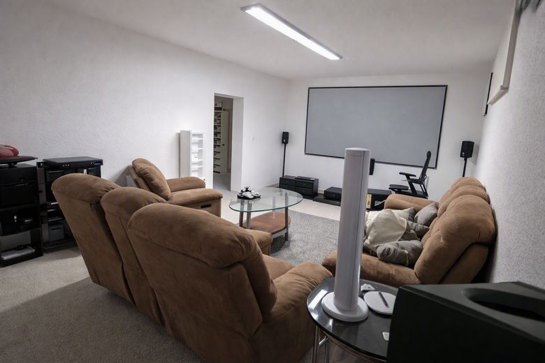 Moderne Luxusvilla: 432 m² Wohnfläche, PV-Anlage, Wärmepumpe & Sauna – Heimkino und Partyraum im KG