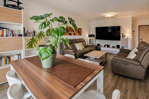 Vivienda de 2 habitaciones, cocina y baño en una UBICACIÓN PRIVILEGIADA de Obertshausen - Vida moderna. Disfrute de trayectos cortos. Cada día.
