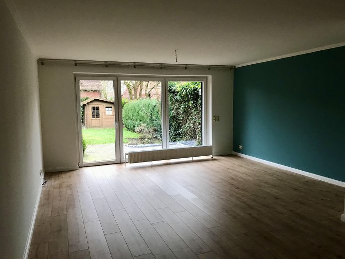 Charmant, gemütlich, mittendrin - Reihenhaus mit Terrasse und Garten im Ortskern Hittfeld – फोटो 3
