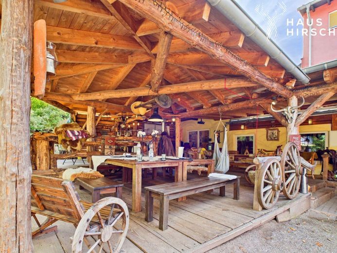 Event &amp; Country Hotel Garni im authentischen Western-Design mit liebevollen Details! – Außenbereich Terasse Hotel