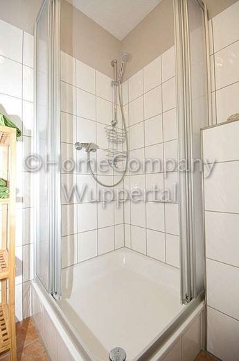 5db217a6e3ebed6221e1303e4508aafae20a0a5e.jpg