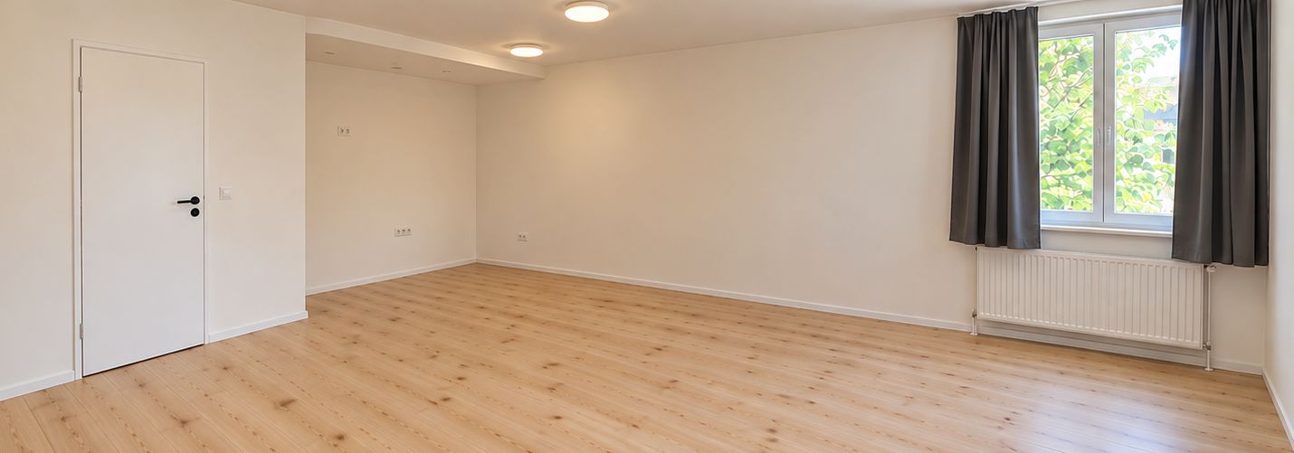 Zentrale 2-Zimmer-Wohnung Eisenbahnstraße, Ravensburg – Ideal für Eigennutzer & Kapitalanleger! – Schlaf-, Wohnraum mit Küche