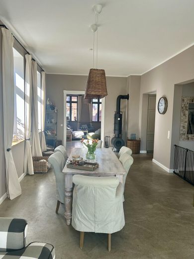 Casa adosada con encanto histórico y eficiencia moderna – Foto 4