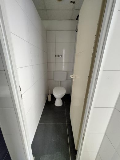 330 m² vielseitige Gewerbefläche – ehem. Kita – 3 Min zum Bahnhof -16–18 Min. nach Düsseldorf – Foto 11