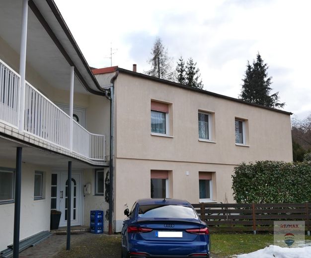 Attraktive Wohnung mit großem Garten,
Garage mit verpachteter Gaststätte 
inklusive genehmigtem Biergarten – Ansicht Nord