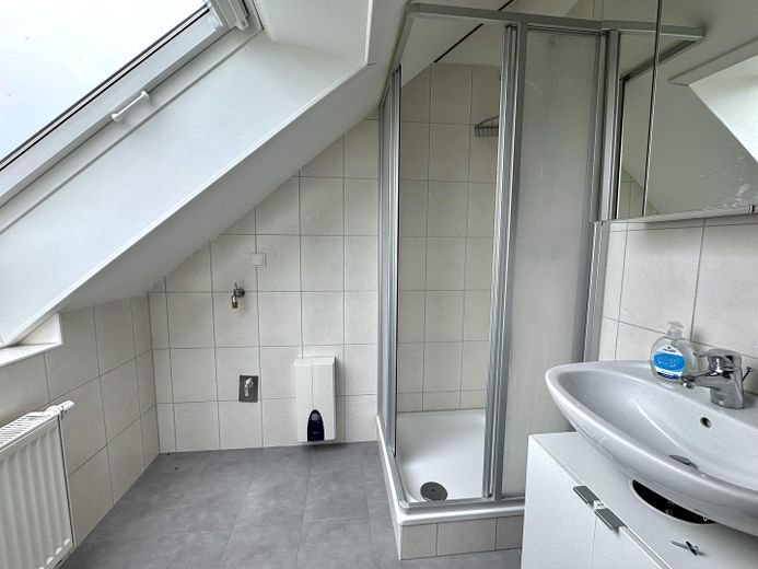 Renditestarkes Mehrfamilienhaus in bester Lage +++ Provisionsfrei!!! – Beispielwohnung DG
