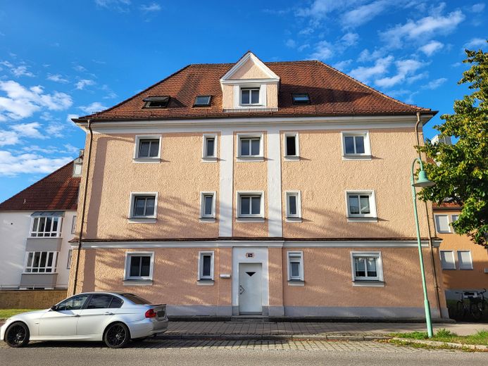Attraktive Kapitalanlage in Burghausen | 2-Zimmer-Wohnung mit Balkon und TG | Provisionsfrei – Ansicht - Front Nord