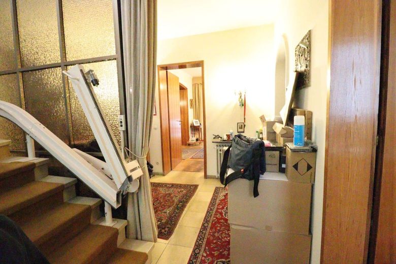 WRS Immobilien - käuferprovisionsfrei - Wiesbaden-Bierstadt - Villa in ruhiger bevorzugter Wohnlage – EG - Flur