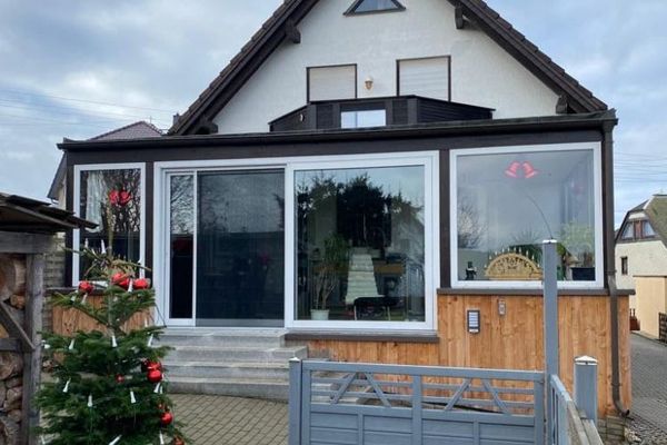 Dom jednorodzinny w Zwönitz – 166 m² powierzchni mieszkalnej na przestronnej działce