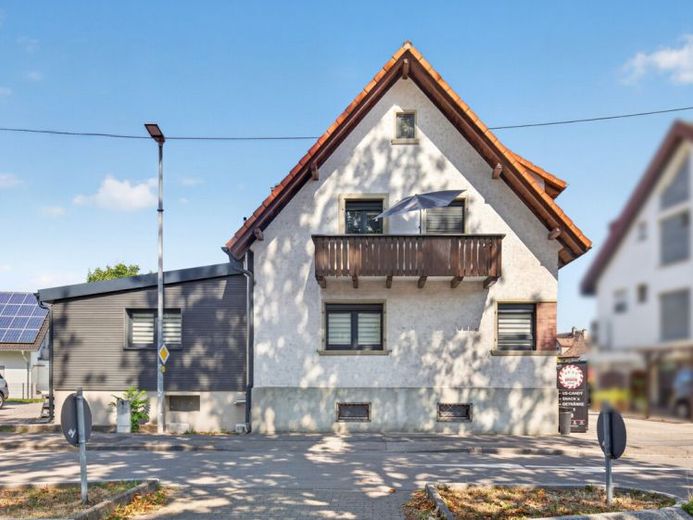 Charmantes Einfamilienhaus mit modernisiertem Wohnkomfort – Foto 1