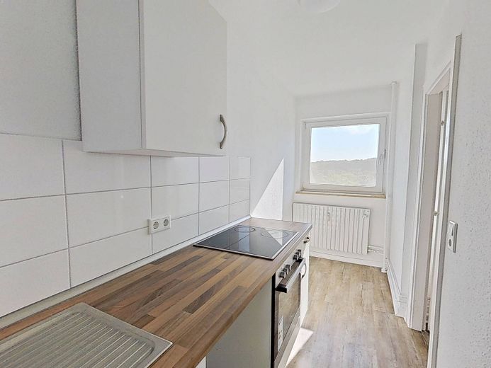 Komfort für Singles: Modernes 1-Zimmer-Apartment mit EBK und BALKON – Ansicht I: Küche