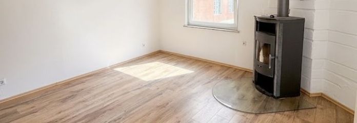 Schöningen: 8,9 % Rendite: 4-Parteienhaus mit 4 Garagen
