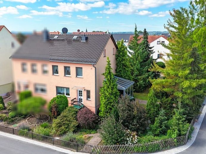 DHH, 4 Zi., Wintergarten, Keller, Garage in ruhiger Siedlungslage ***PROVISIONSFREI*** – फोटो 1