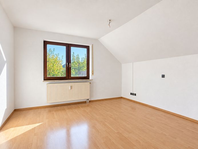 Wohnen auf zwei Ebenen – Maisonette mit hochwertiger Ausstattung und 3 Stellplätzen – Schlafzimmer