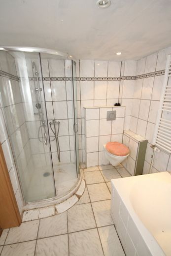 Waltershausen, casa bifamiliare con ampliamento – Foto 13