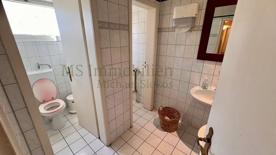 *** Attraktives Wohn- und Geschäftshaus im Boxheimerhof in Bürstadt *** – EG Damen-WC