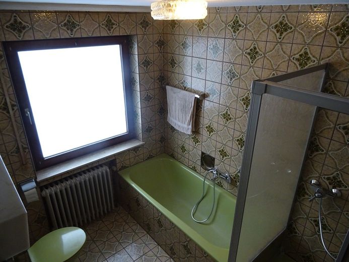Helle 3,5 Zimmer Wohnung 1. OG mit Balkon, Stellplatz, Garten in 72348 Rosenfeld Heiligenzimmern ab sofort zu vermieten – Foto 11