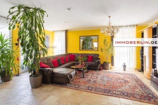 IMMOBERLIN.DE - Toplage! Großzügige Wohnung mit Südterrasse und Garten