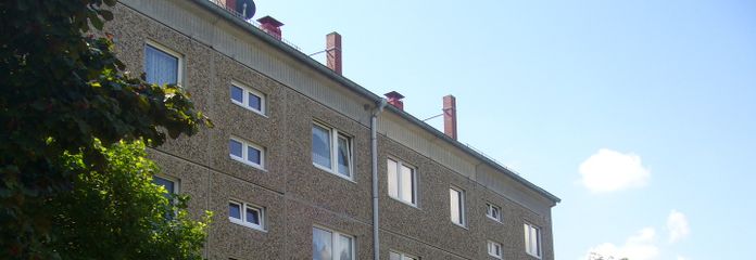 Vorderseite Wohnblock