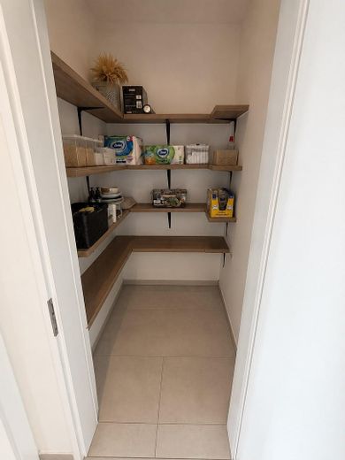 Luxus-Penthouse mit A+ Energiebilanz, Klimaanlage & Restgewährleistung bis 2027 – Praktischer Abstellraum