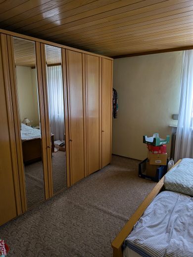Gepflegte Doppelhaushälfte zu verkaufen in Waldsassen – Schlafzimmer erster Stock