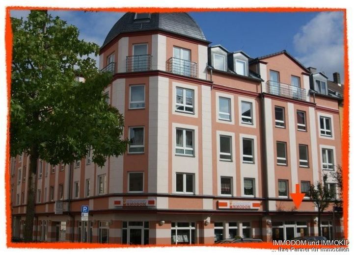 Attraktive Büro- oder Ladenfläche in Zwickau/ Schwanenteichnähe mit großen Schaufenstern zu verkaufen! – Außenansicht