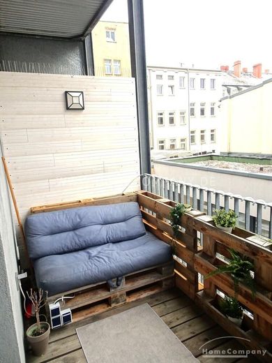 19376 HomeCompany Dresden Möbliert/Furnished 2-Zimmer Apartment mit Balkon in Dresden – Äußere Neustadt max. 2 Personen – e31af461b67fca1be9dbc8afd75aecd006542829.jpg