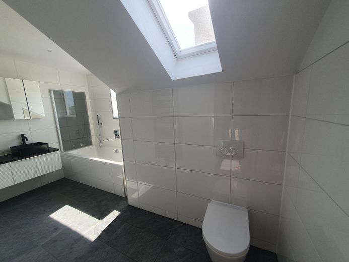 Elegante und große  Wohnung - Dachgeschoss - mit viel Platz – Foto 17