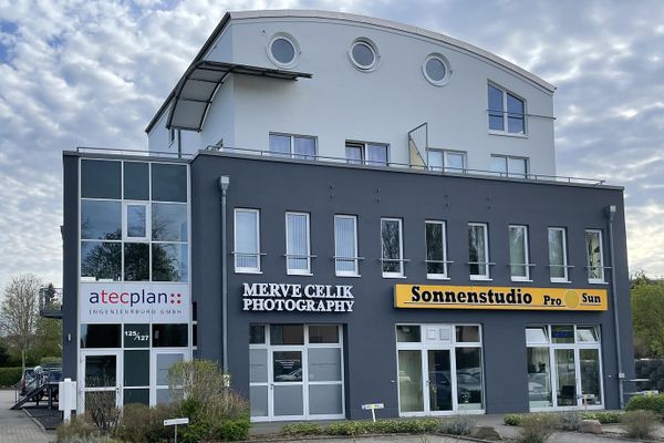 Aree ufficio attraenti in edificio residenziale e commerciale, vicino a Weserpark