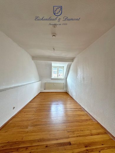 Helle und gepflegte 3-ZKB-Altbauwohnung im Nauwieser Viertel – Zimmer 1 3.OG rechts