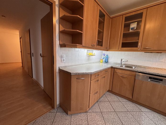 Moderne 3-Zimmer Wohnung mit Balkon im 10. OG in Köln-Eil (Porz) – Küche