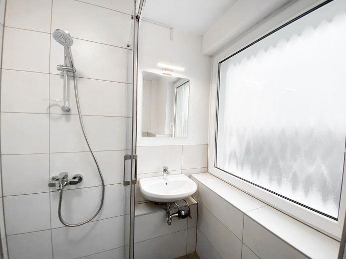 Modernes Einzelzimmer in Bischofsheim 65474 – Foto 16