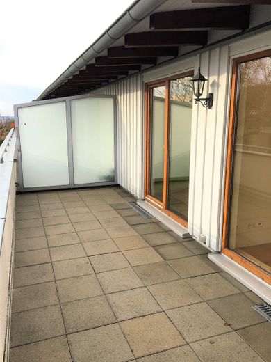 Hochwertige 3-Raum-Dachgeschosswohnung mit großer Dachterrasse in ruhiger Top-Lage – Dachterrasse