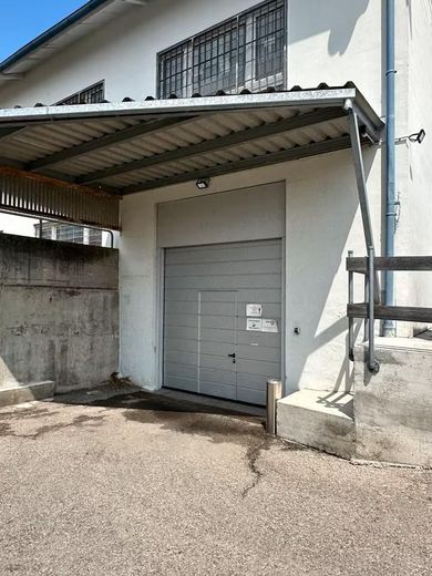 Kiralık ofis/muayenehane ve/veya depo alanı – Außenansicht von Hinten