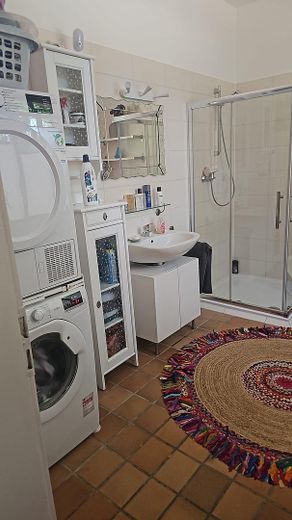 Großzügiges Haus in Alleinlage mit großem Garten – Badezimmer EG