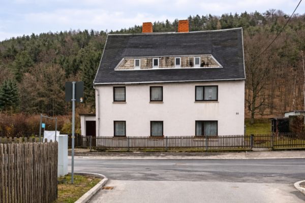 Einfamilienhaus mit großem Garten in ruhiger Lage von Lichtenstein