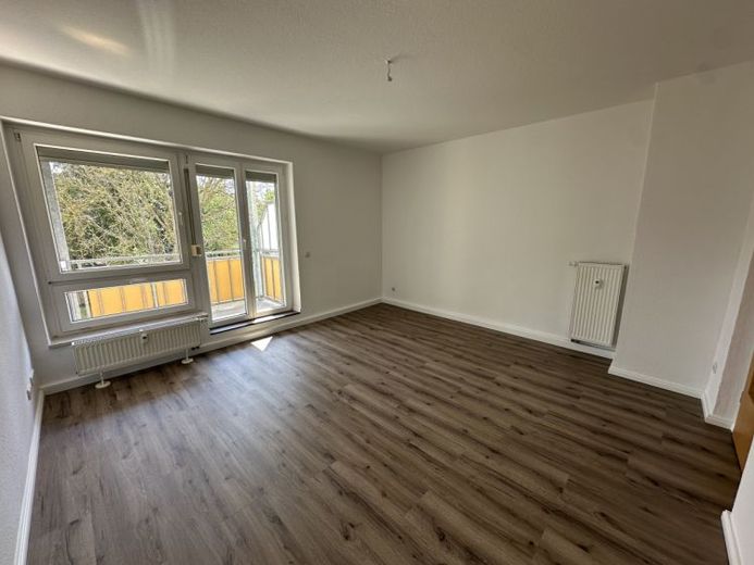 3 Raum Wohnung mit Balkon & Mietergarten in Gera-Untermhaus! – Foto 1