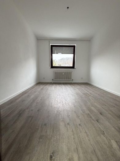Modernisierte 4,5 Zimmer Wohnung mit Balkon, EBK und TG-Box in begehrter Wohnlage von Sindelfingen – Kinderzimmer 2
