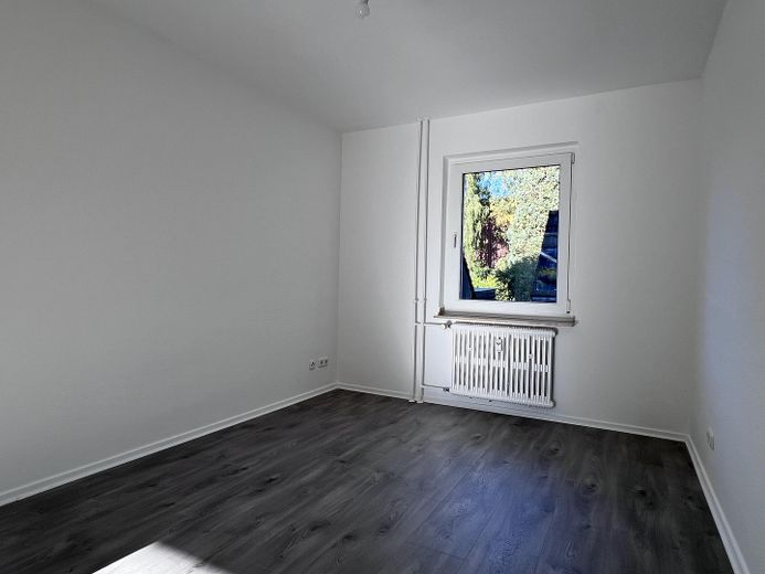 Компактная 3-комнатная квартира в хорошем районе – Schlafzimmer