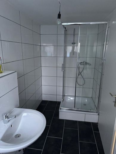 renovierte 2ZKB Wohnung – Bad