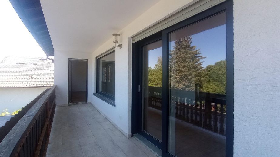 Balkon (Wohnzimmerseite)