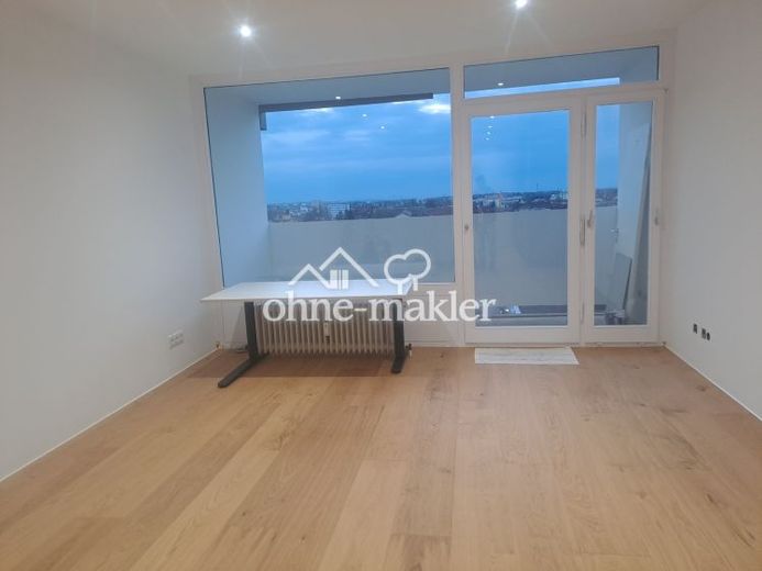 Elegant LUXURY 1.5-room apartment, high-quality fully renovated, parquet, full kitchen, furnished, dream view – Foto 1