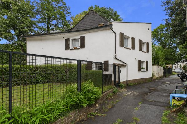 Cottage-Charme auf der Niddainsel – außergewöhnlich wohnen mitten in Frankfurt